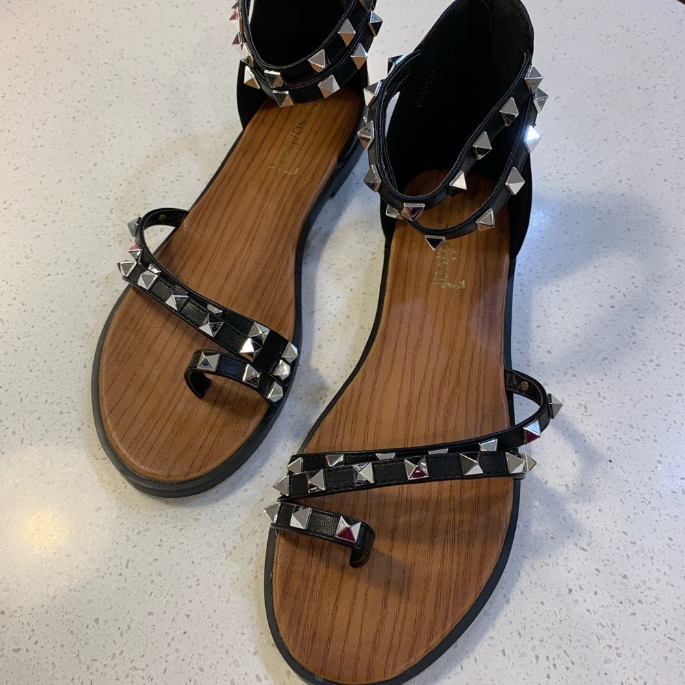 Sorliva strappy sandal